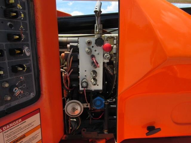 2014 JLG E450AJ-19