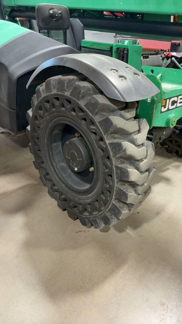 2017 JCB 507-42-9