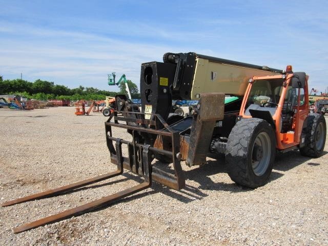 2016 JLG 1255