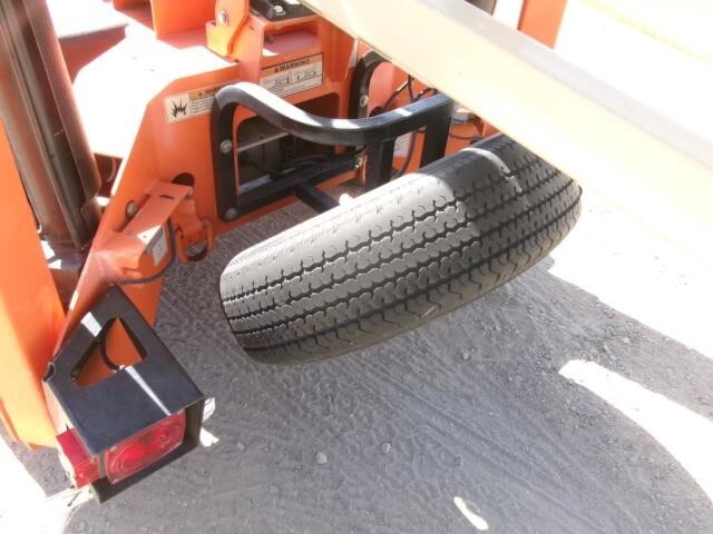 2019 JLG T350-8