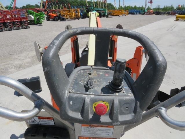 2019 JLG T350-19