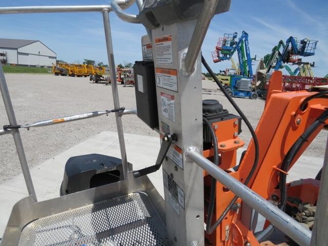 2019 JLG T350-18