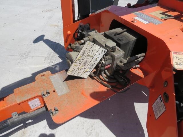 2019 JLG T350-15