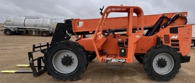2019 SkyTrak 8042
