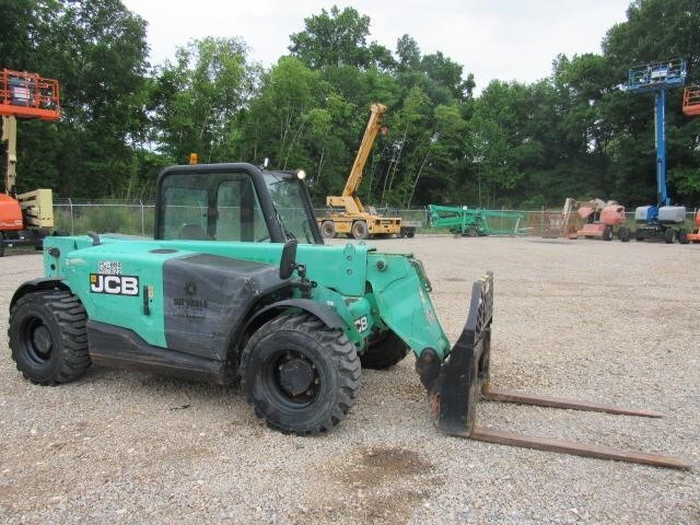 2017 JCB 525-60-4