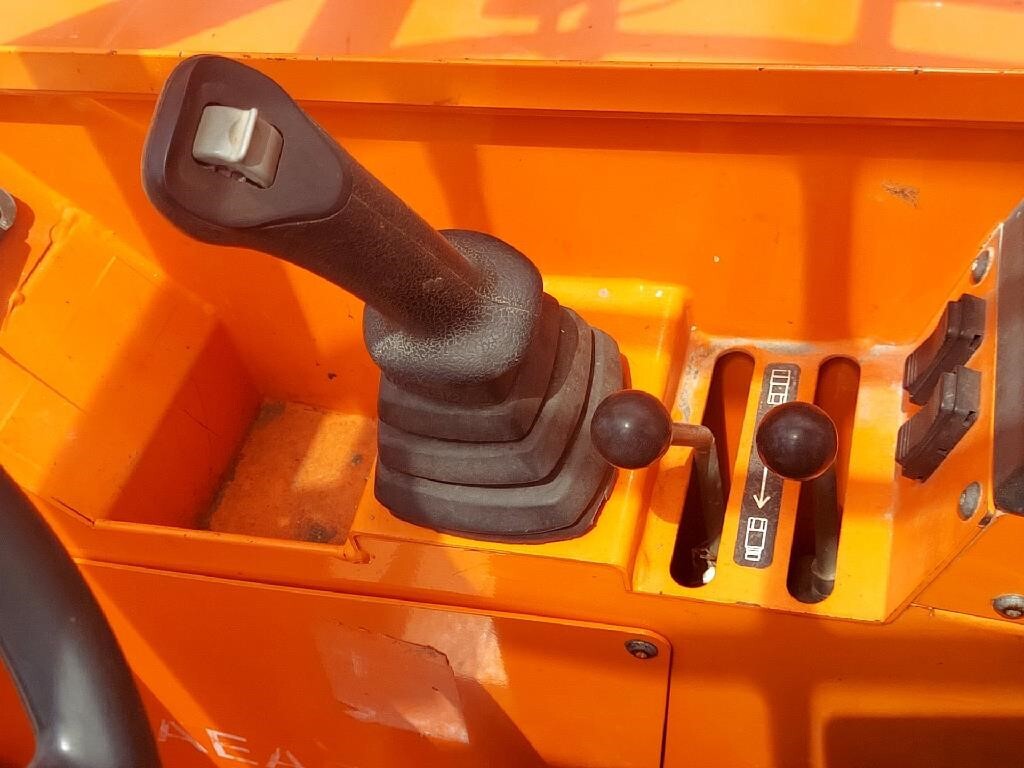 2019 SkyTrak 10054-32