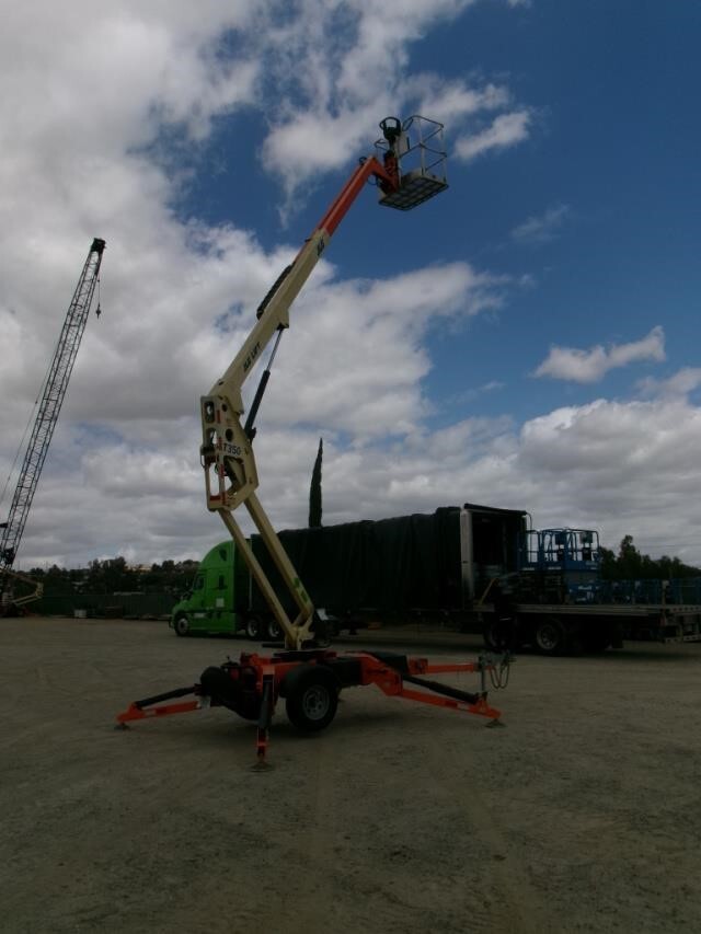 2019 JLG T350-21