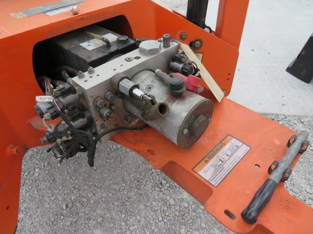 2020 JLG T350-16