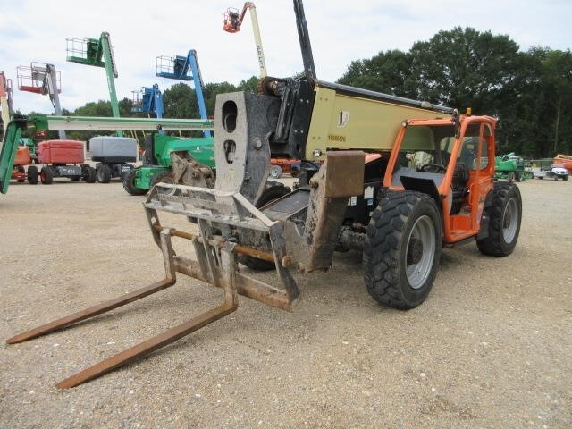 2017 JLG 1255