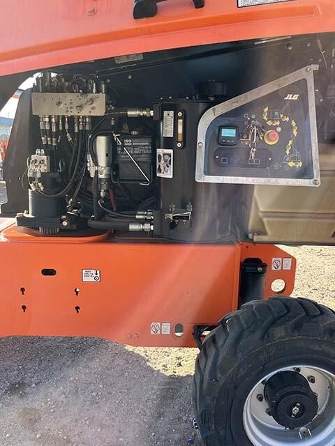 2017 JLG 460SJ-16