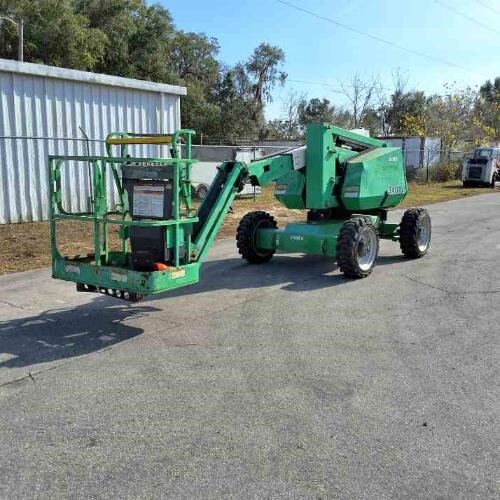 2016 JLG 340AJ