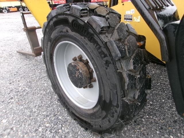 2019 CAT TL1055D-12