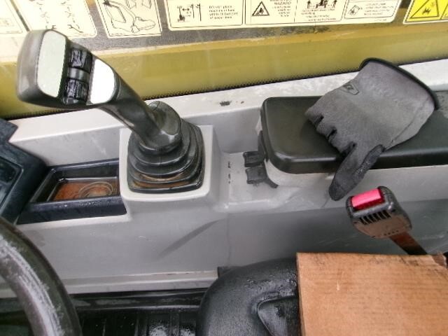 2019 CAT TL1055D-20