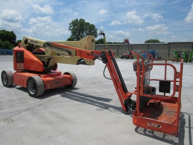 2014 JLG E450AJ-4
