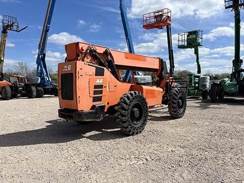 2017 SkyTrak 8042-6