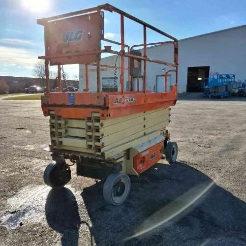 2018 JLG 3246ES-3
