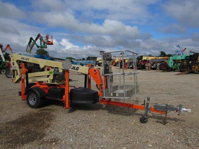 2019 JLG T350-4