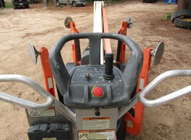 2018 JLG T350-7