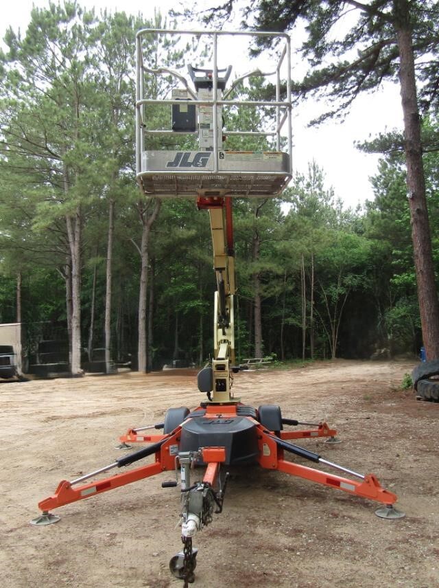 2018 JLG T350-10