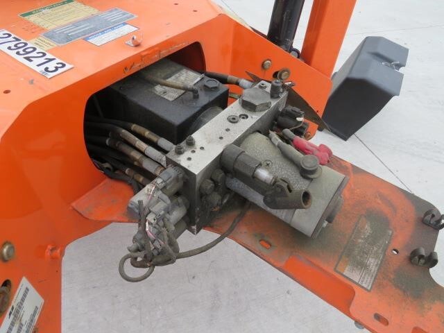 2019 JLG T350-16