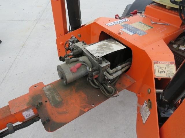 2019 JLG T350-15