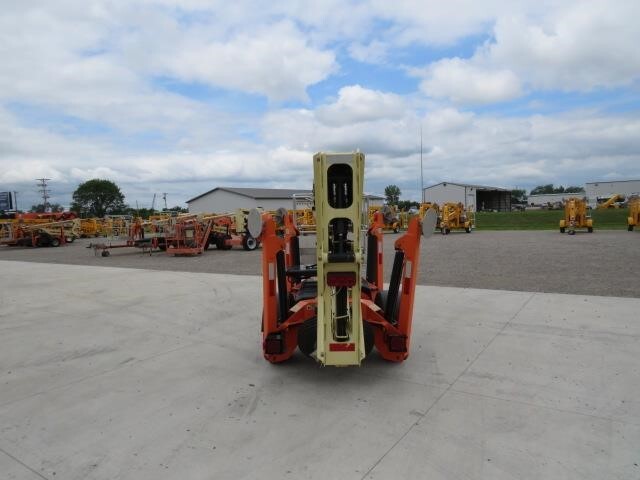 2019 JLG T350-7