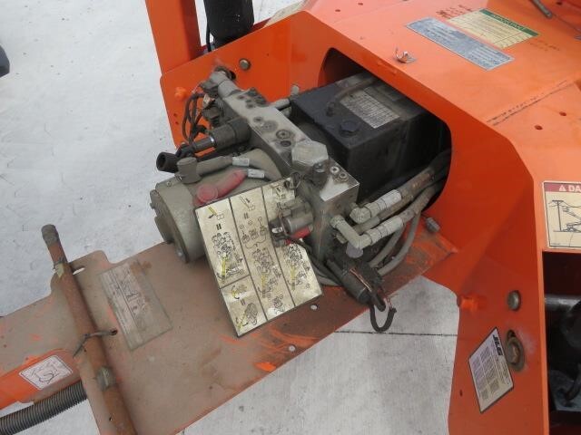 2019 JLG T350-15