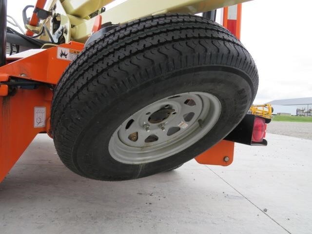 2019 JLG T350-10