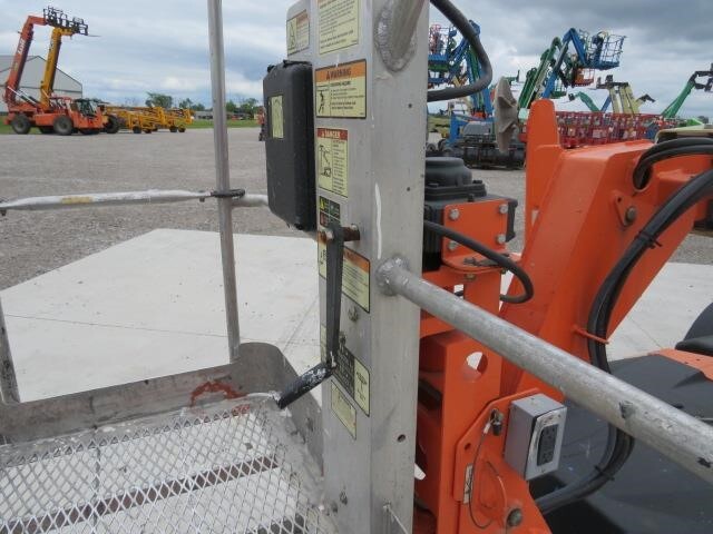 2019 JLG T350-17