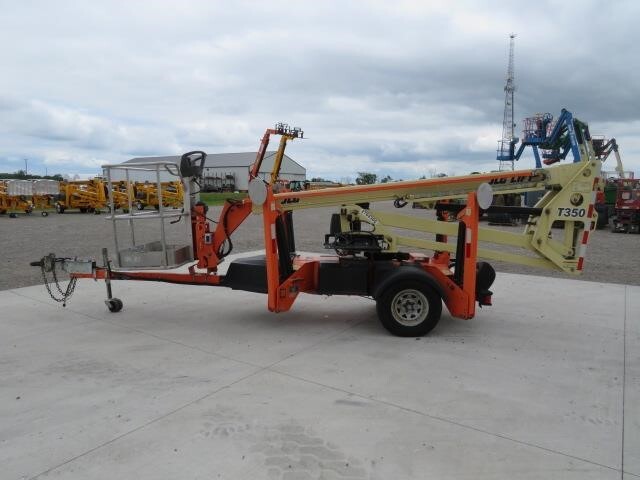 2019 JLG T350