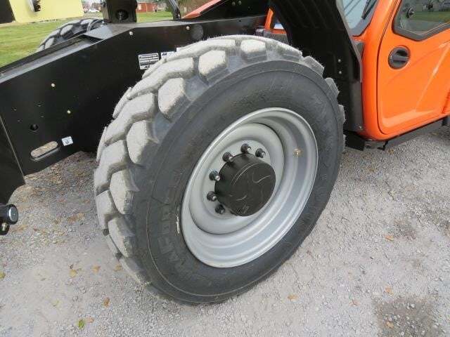 2025 JLG 1055-11