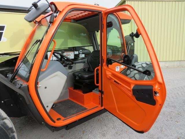 2025 JLG 1055-16