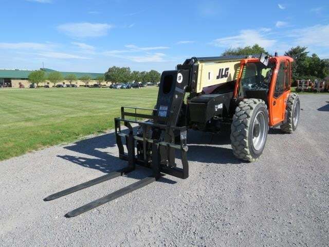 2025 JLG 943-8