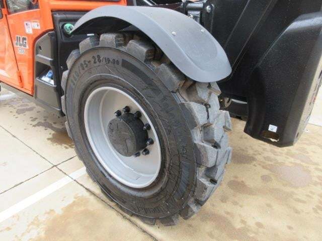 2025 JLG 1055-11