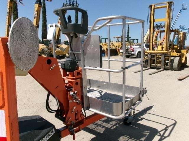 2018 JLG T350-16
