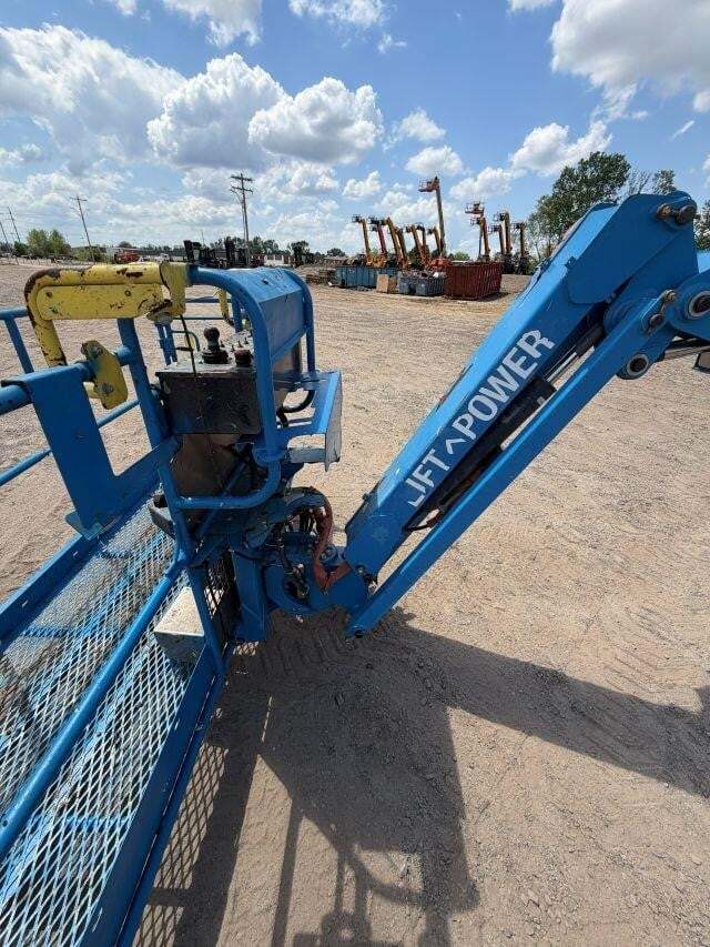 2018 Genie S-85XC-32