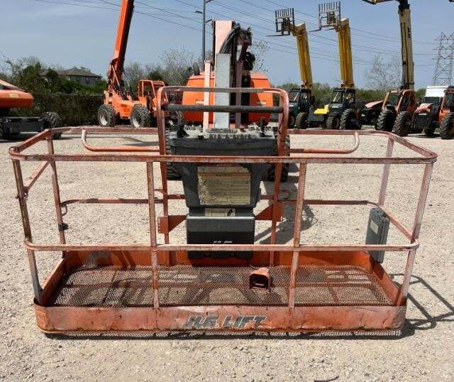 2017 JLG 660SJ-5