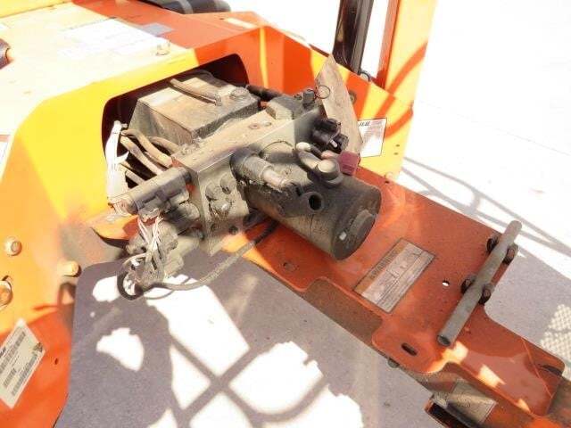 2018 JLG T350-16