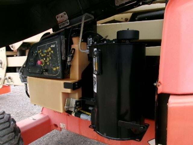 2017 JLG 450AJ-19