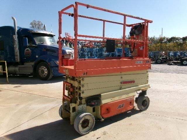 2018 JLG 2632ES-3