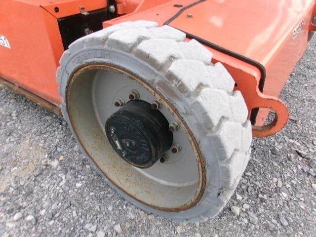 2015 JLG E450AJ-6