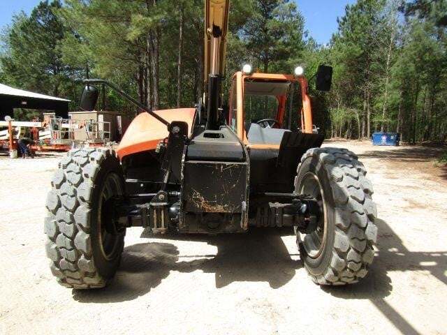 2019 JLG 943-6