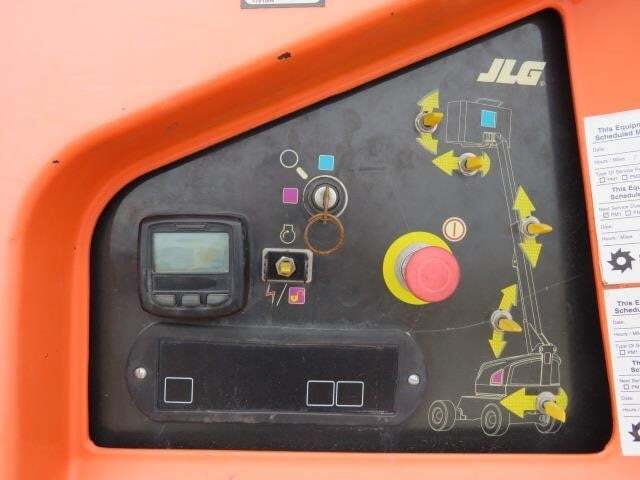 2017 JLG 400S-16