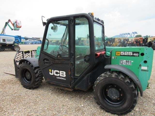 2017 JCB 525-60-8
