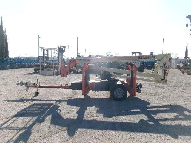 2019 JLG T350