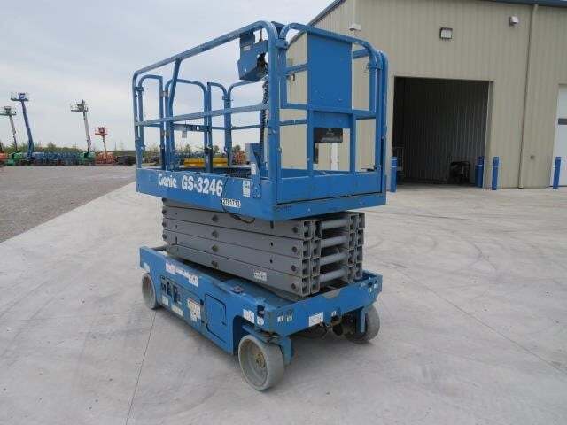 2019 Genie GS-3246-4
