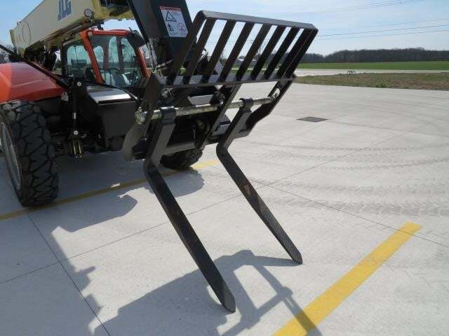 2026 JLG 943-10