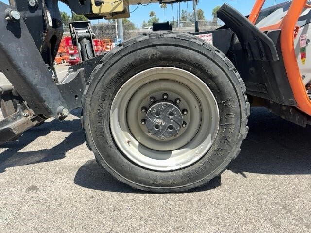 2016 JLG 1255-8