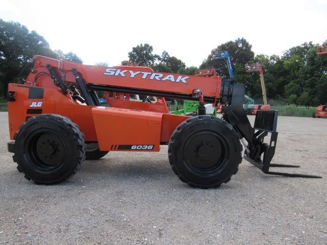 2017 SkyTrak 6036-5
