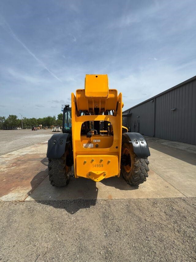 2017 JCB 510-56-3
